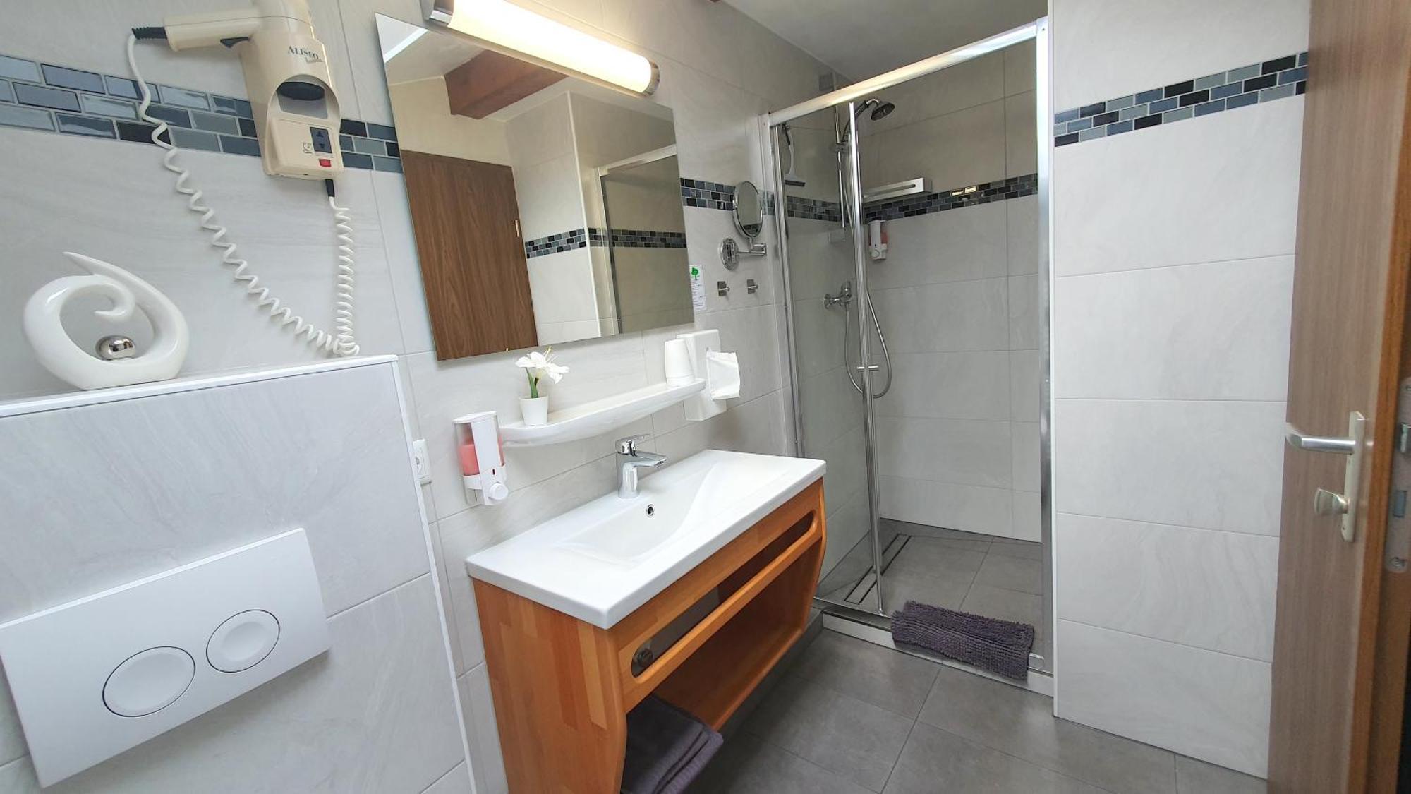 Hotel Garni Haus Alpine - Chiemgau Karte Inkl Ruhpolding Εξωτερικό φωτογραφία