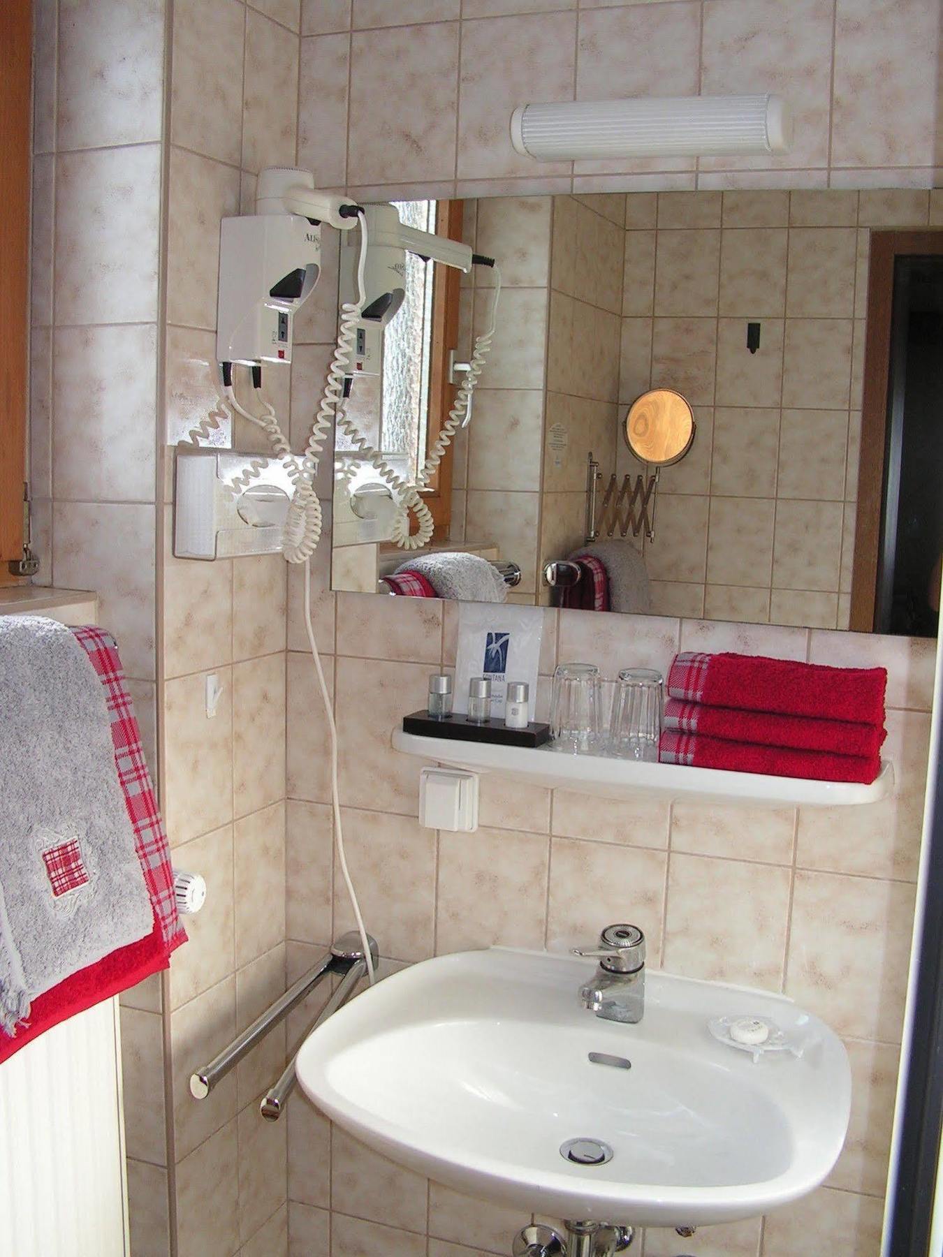 Hotel Garni Haus Alpine - Chiemgau Karte Inkl Ruhpolding Εξωτερικό φωτογραφία