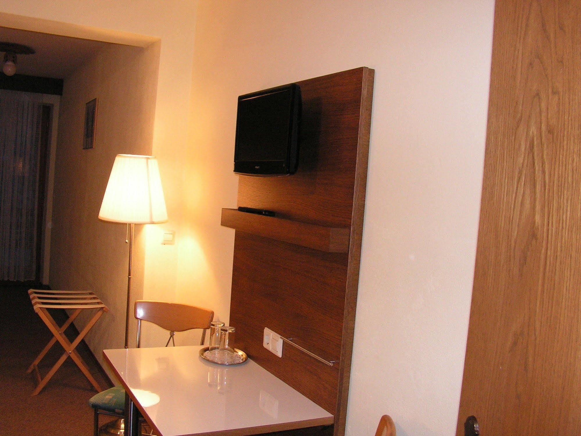 Hotel Garni Haus Alpine - Chiemgau Karte Inkl Ruhpolding Εξωτερικό φωτογραφία