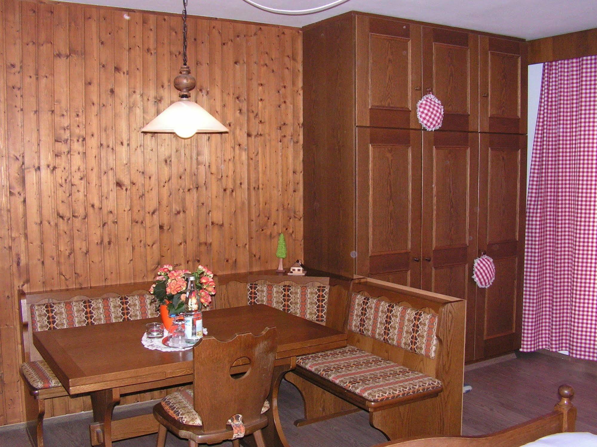 Hotel Garni Haus Alpine - Chiemgau Karte Inkl Ruhpolding Εξωτερικό φωτογραφία